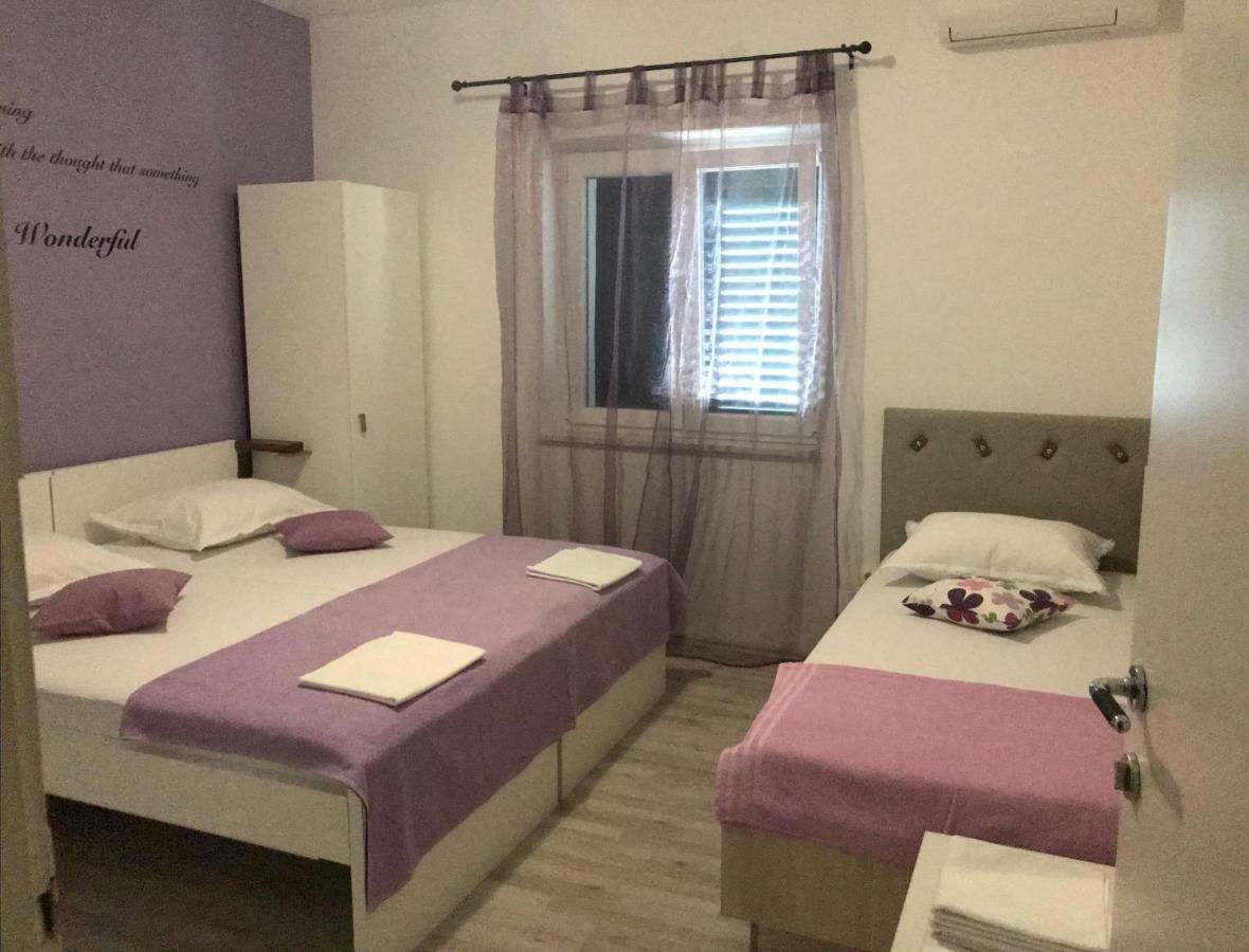 Apartments Nela Jesenice  Zewnętrze zdjęcie
